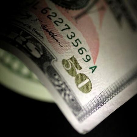 UBS повышает оценку справедливой стоимости EUR/USD до 1,08 на фоне падения доходности
